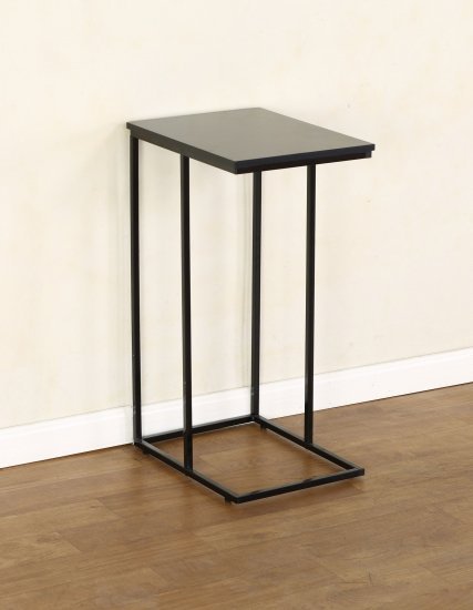 שולחן צד עם רגליים ממתכת מושחרת דגם ברזיל מבית Star Shop - בצבע שחור