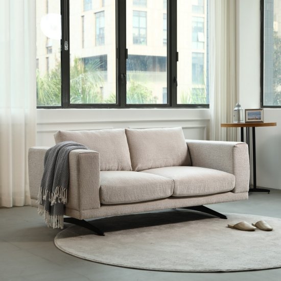 ספה דו מושבית דגם Cozy מבית Bradex - צבע קפוצ'ינו