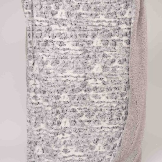 שמיכת חורף מיקרופייבר זוגית 200x220 ס''מ דגם Ashton מבית Vardinon - צבע לבן / אפור